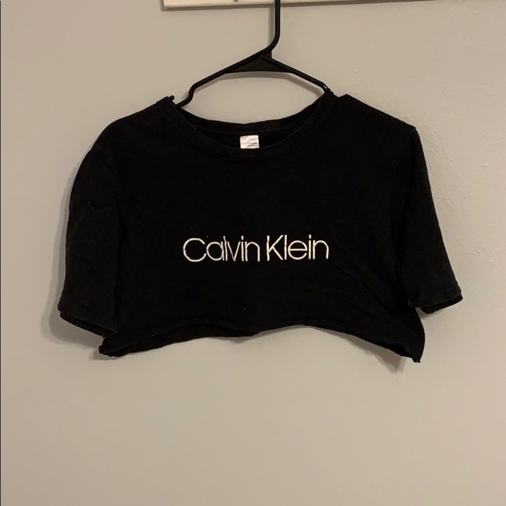 Cropped Calvin Klein Tee